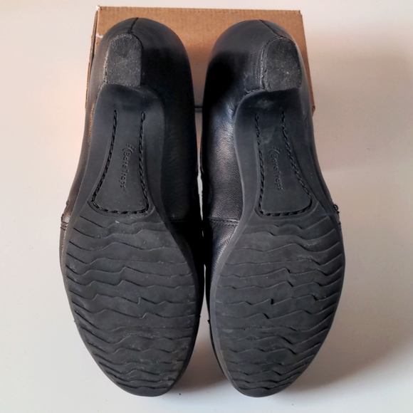 BareTraps Flaunt Black Leather Low Heel Ankle Boots Shoes - Picture 7 of 7